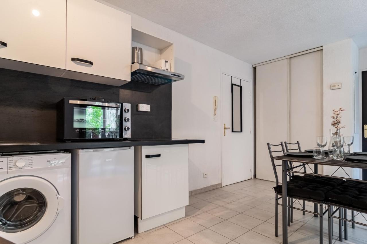 Le Laury Appartement Le Luc Buitenkant foto