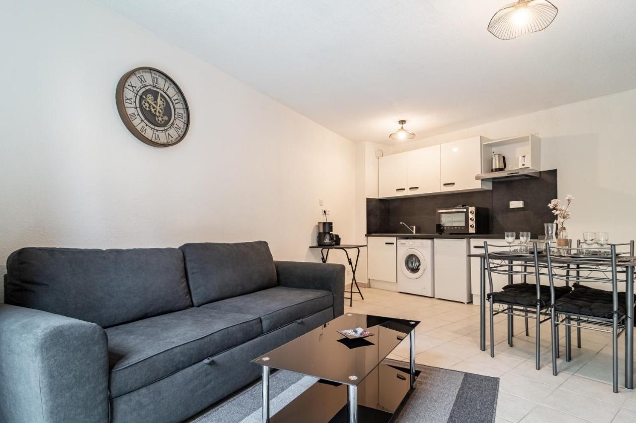 Le Laury Appartement Le Luc Buitenkant foto